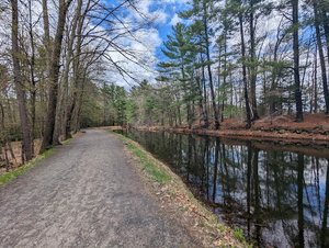 Mine falls trail head