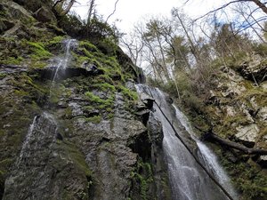 Lee Falls Trailhead