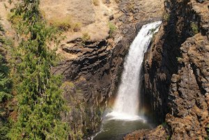 Elk Creek Falls Trailhead and Picnic Area