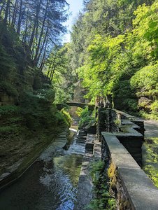 Lucifer Falls Upper Trailhead