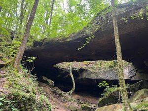 Natural Bridge hiking trail