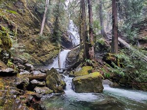 Murhut Falls